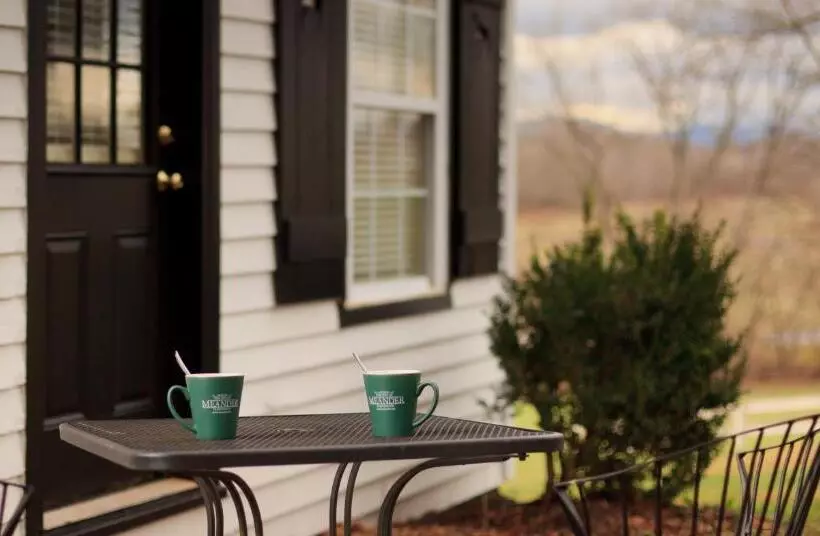 Retkeilymaja The Inn & Tavern At Meander