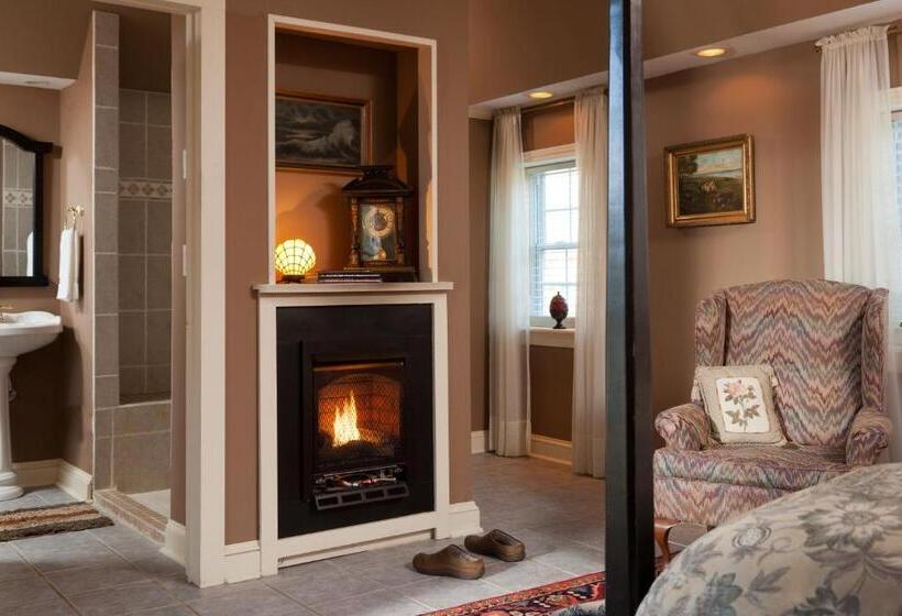 ユースホステル The Inn & Tavern At Meander