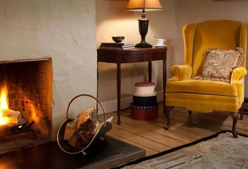 Retkeilymaja The Inn & Tavern At Meander