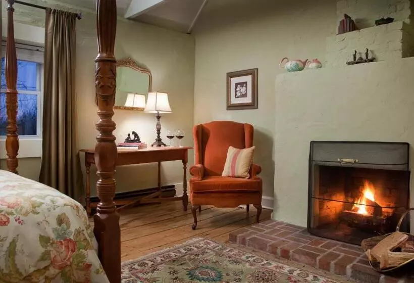 Retkeilymaja The Inn & Tavern At Meander