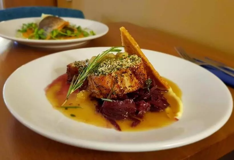 Aamiaismajoitus (B&B) Llety Cynin