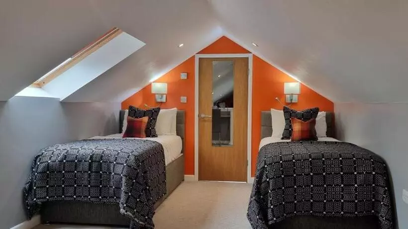 Aamiaismajoitus (B&B) Llety Cynin