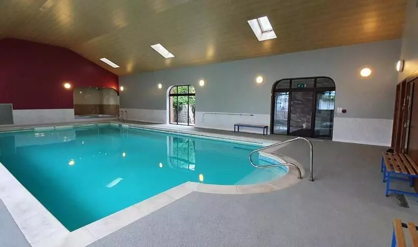 Aamiaismajoitus (B&B) Llety Cynin