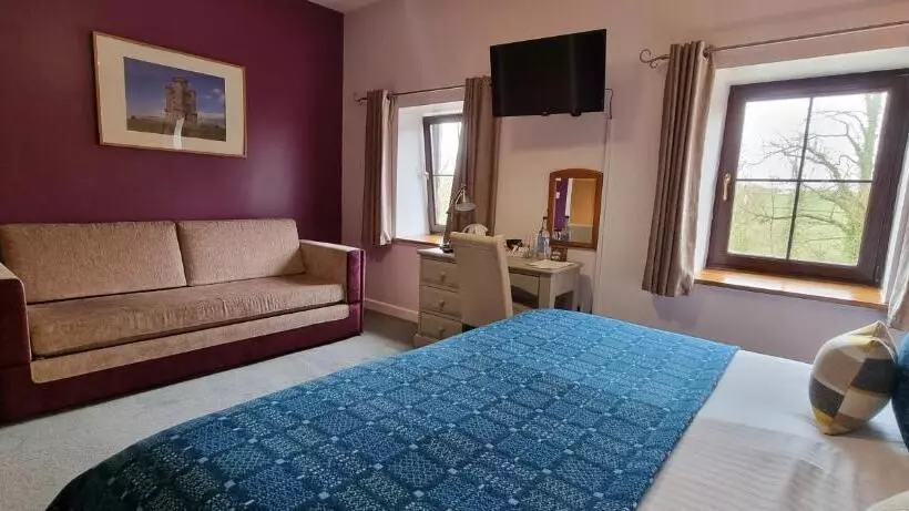 Aamiaismajoitus (B&B) Llety Cynin