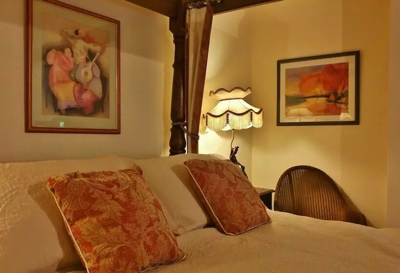 Aamiaismajoitus (B&B) The Firecat Country House Guesthouse