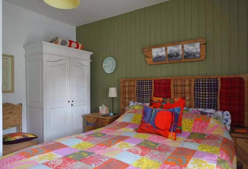 Aamiaismajoitus (B&B) Western House