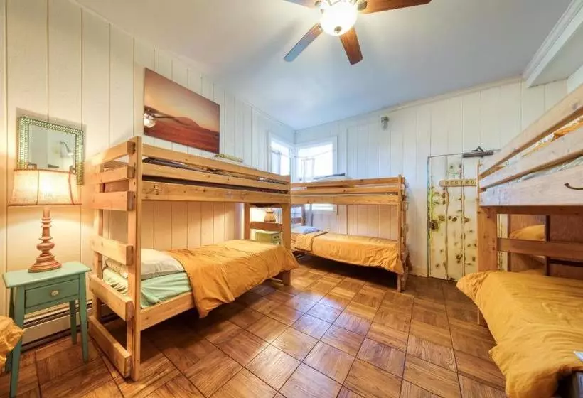 Hi Point Reyes Hostel