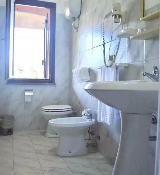 هتل Golfo Del Leone