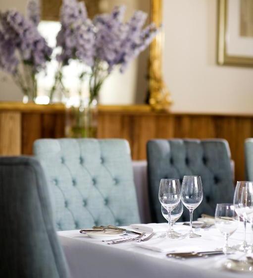 فندق Howard S House