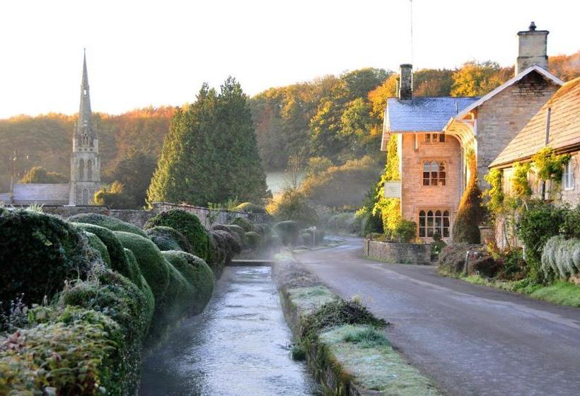 فندق Howard S House