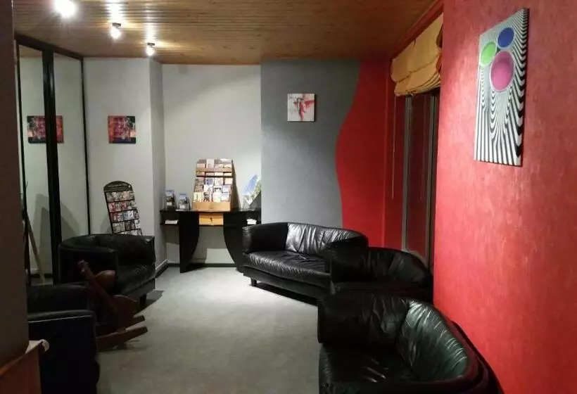 Hotelli Hôtel Les Rives D'allier