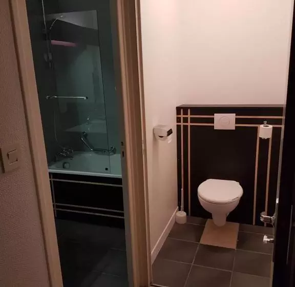 Hotelli Hôtel Les Rives D'allier