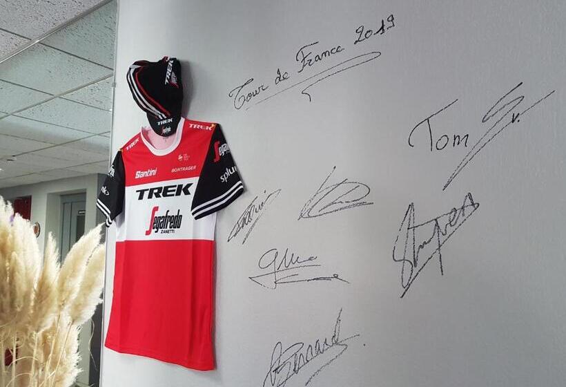 فندق Hôtel Les Rives D'allier