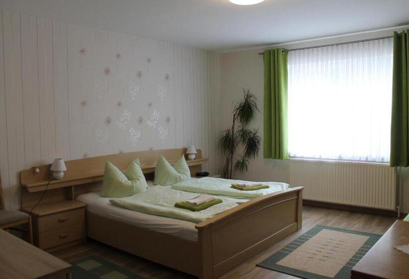 ペンション Reitanlage Plath