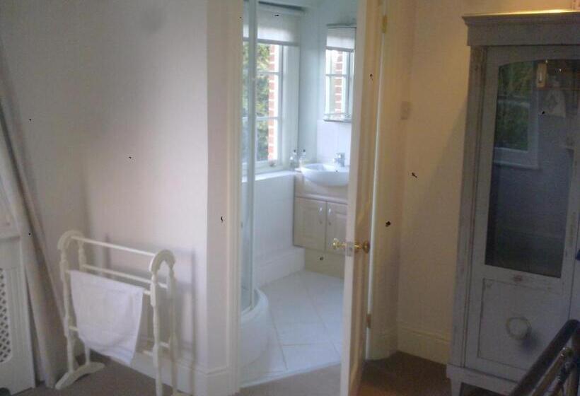 The Old Vicarage Bed And Breakfast