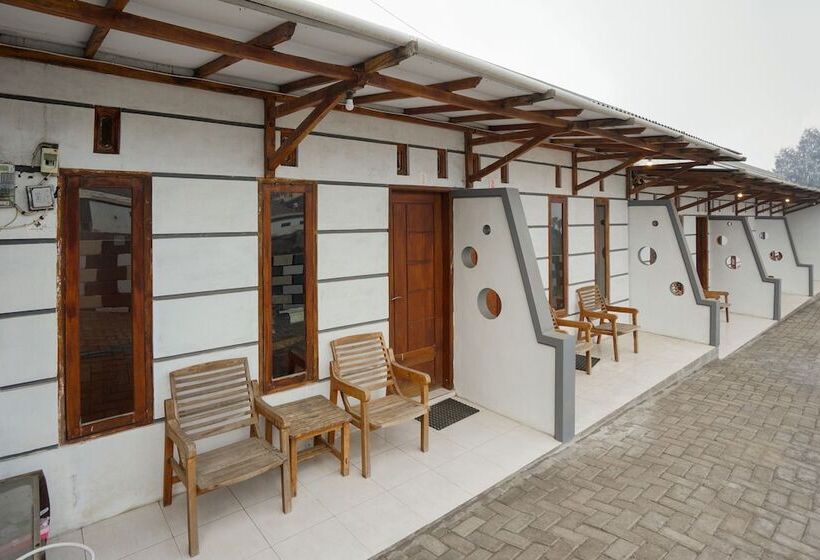 ユースホステル Pieter Homestay Bromo By Oyo Rooms