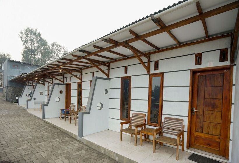 ユースホステル Pieter Homestay Bromo By Oyo Rooms