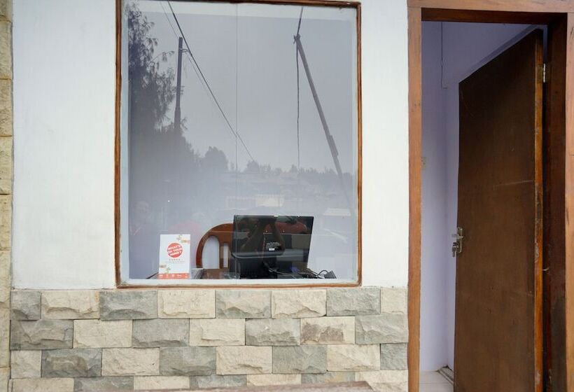 ユースホステル Pieter Homestay Bromo By Oyo Rooms