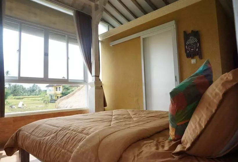 Aamiaismajoitus (B&B) Kubu Sari House