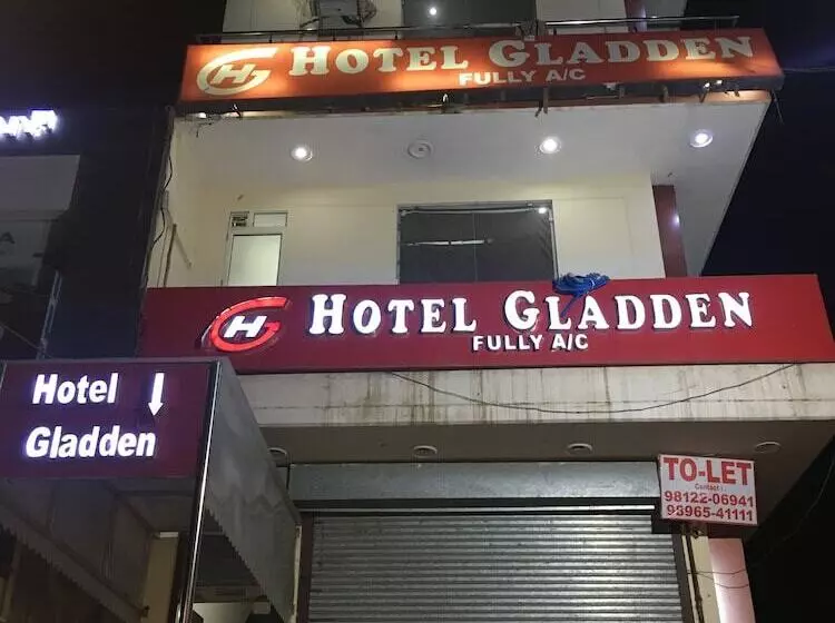 ホテル Gladden