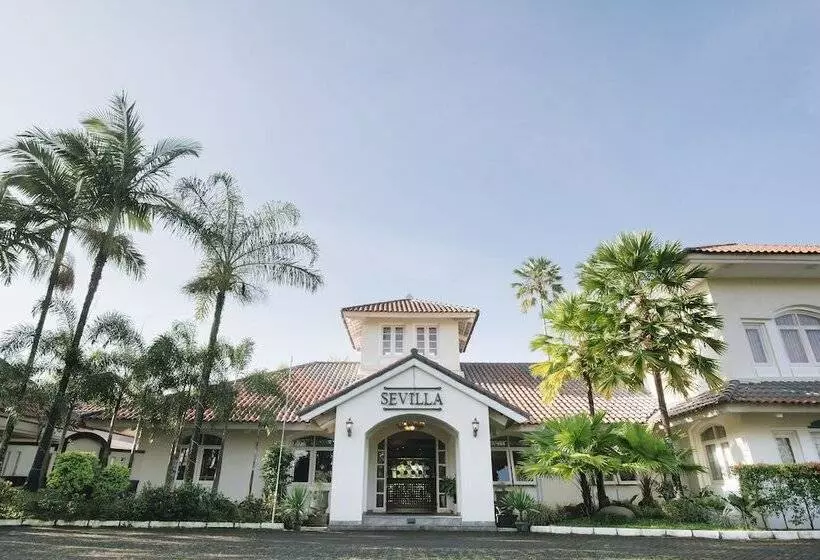 Hotelli Sevilla Resort Magelang