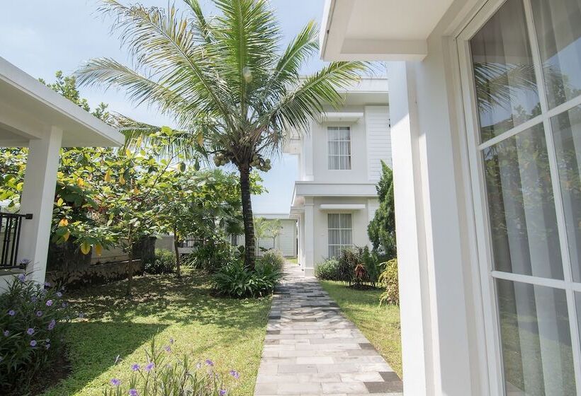 בית מלון כפרי Sevilla Resort Magelang