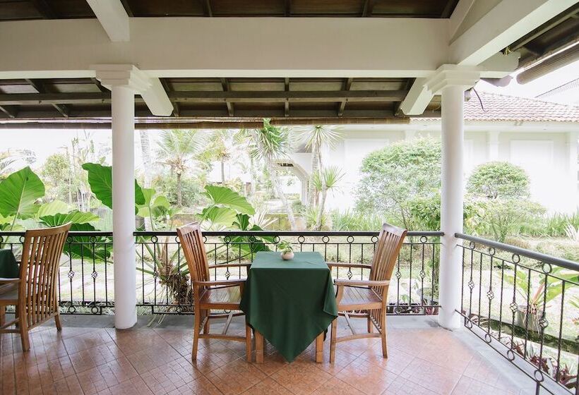 בית מלון כפרי Sevilla Resort Magelang