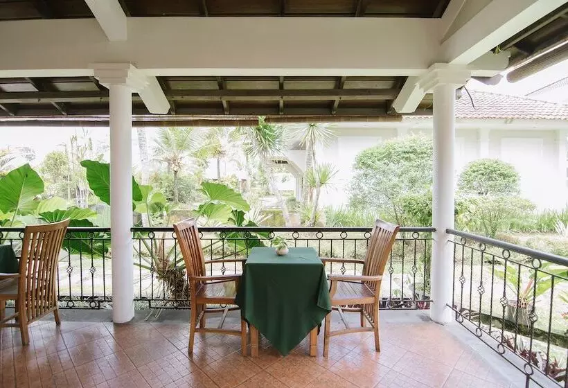 Hotelli Sevilla Resort Magelang