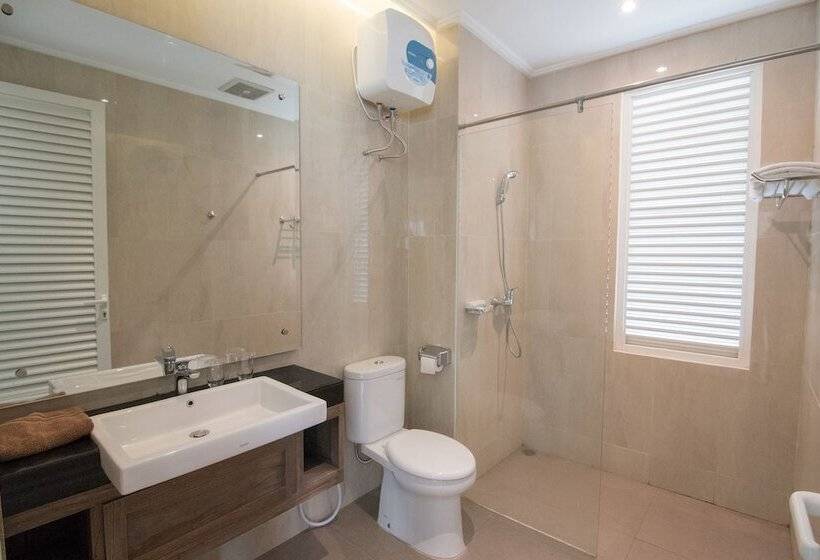 בית מלון כפרי Sevilla Resort Magelang