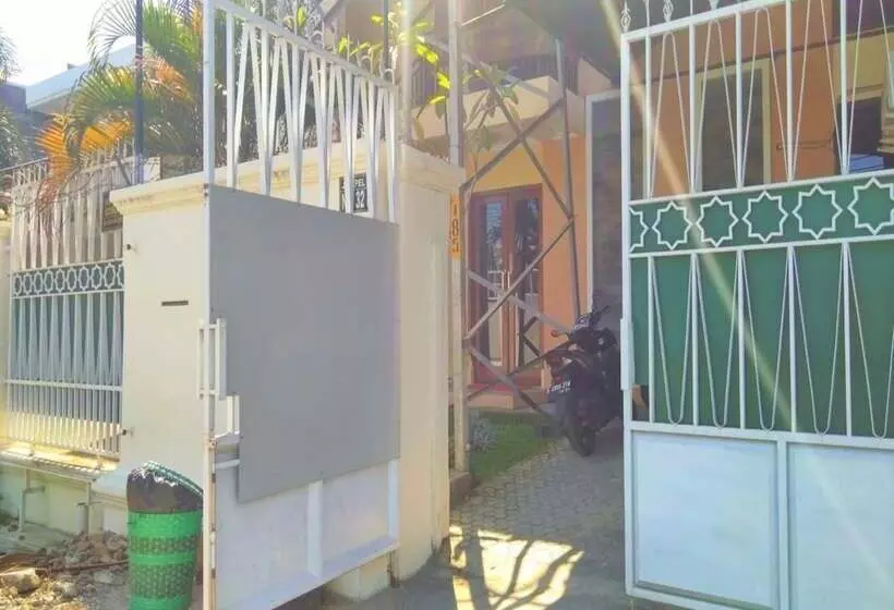 Pensione Comfy Tower House