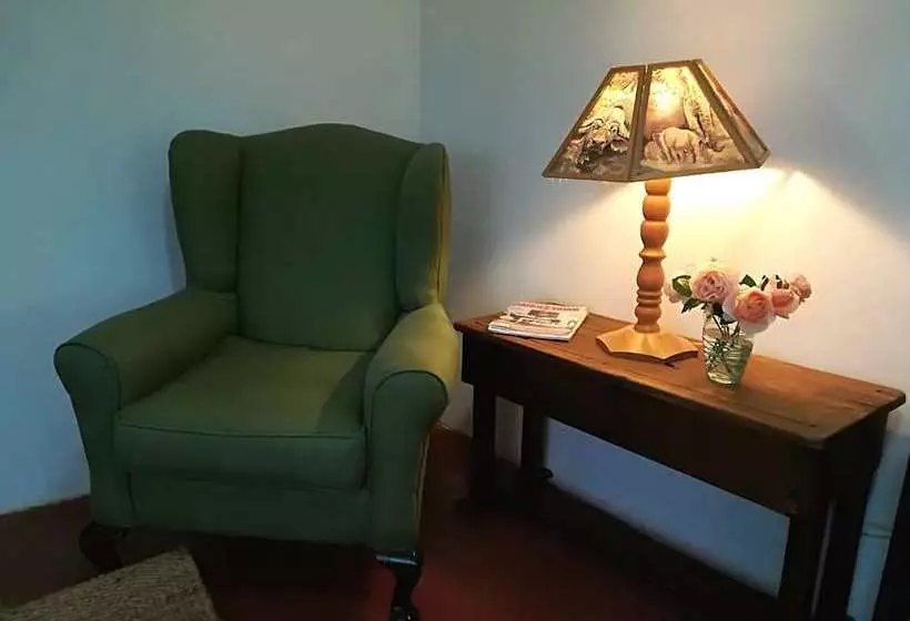 Piccadilly Farm Cottages