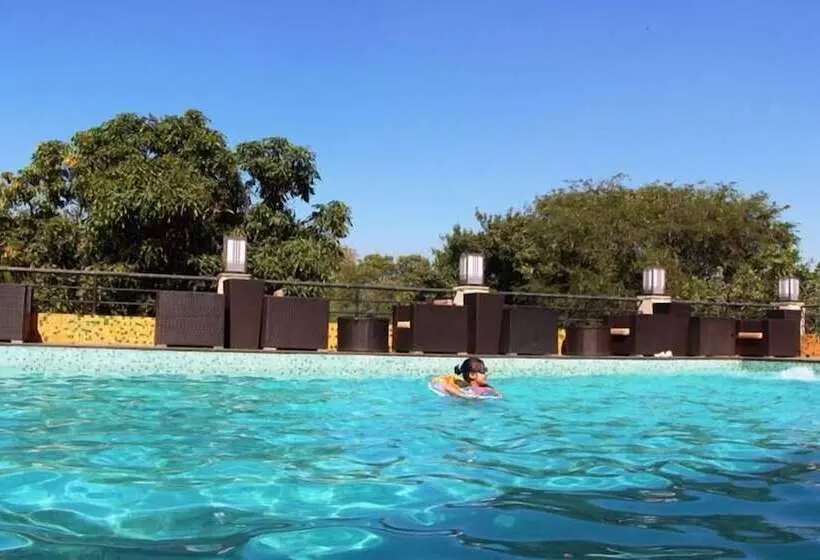 Silverador Resort Club