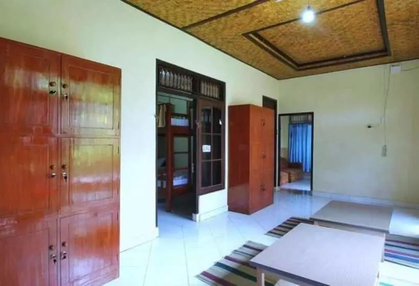 Retkeilymaja Pondok Teges