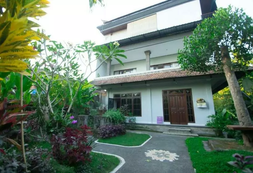 ベッドアンドブレックファースト Akusara House