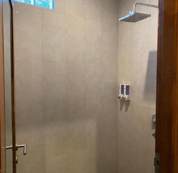 ベッドアンドブレックファースト Asiana Lovina