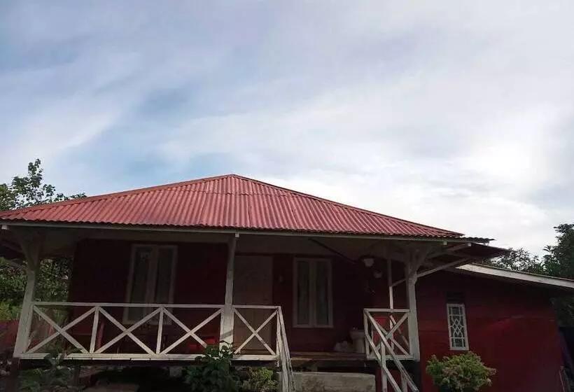 Aamiaismajoitus (B&B) Pondok Oma Surf Simeulue