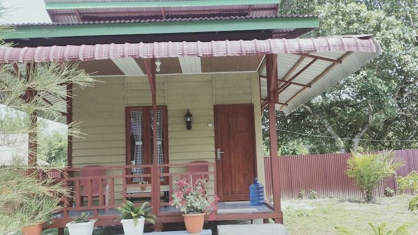 צימר Pondok Oma Surf Simeulue