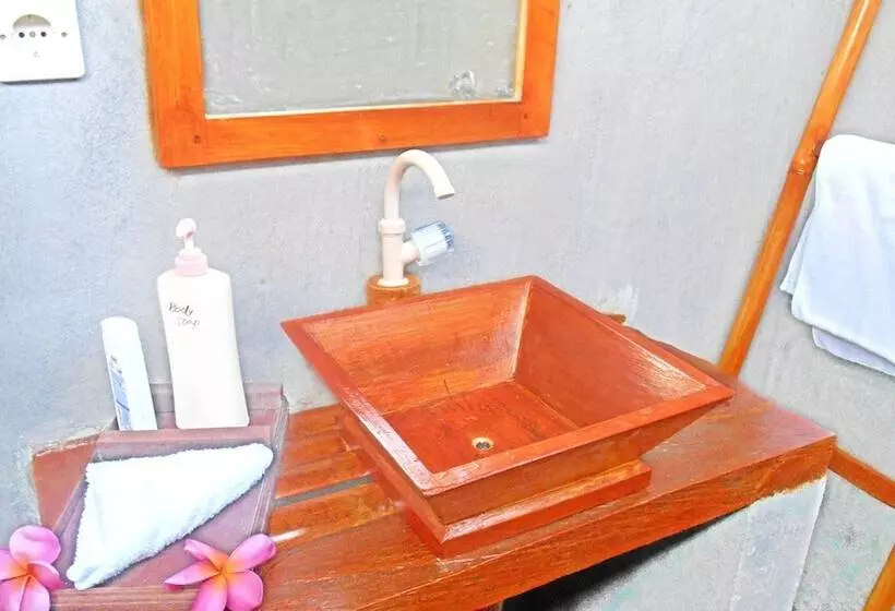 Aamiaismajoitus (B&B) Taman Menjangan Homestay By Snorkelingmenjangan