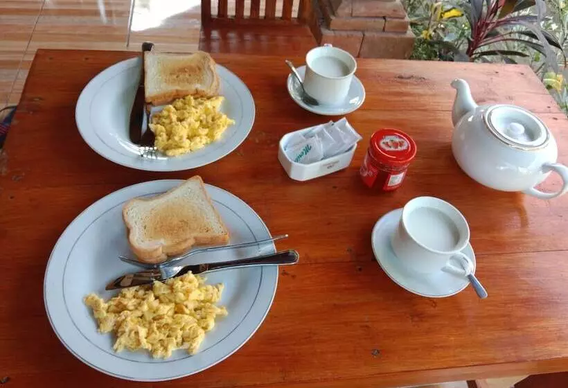 Aamiaismajoitus (B&B) Taman Menjangan Homestay By Snorkelingmenjangan