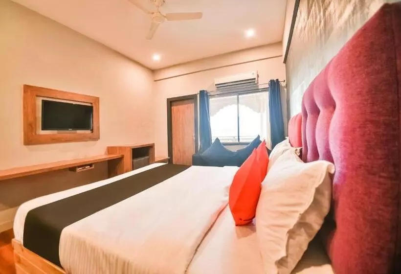 ホテル Super Capital O Amit Palace