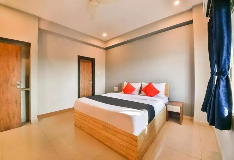 ホテル Super Capital O Amit Palace