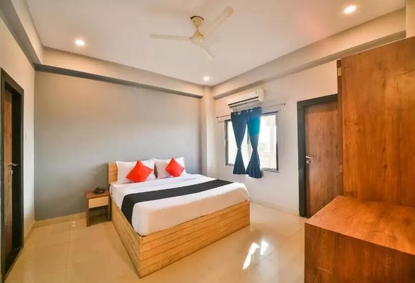 ホテル Super Capital O Amit Palace