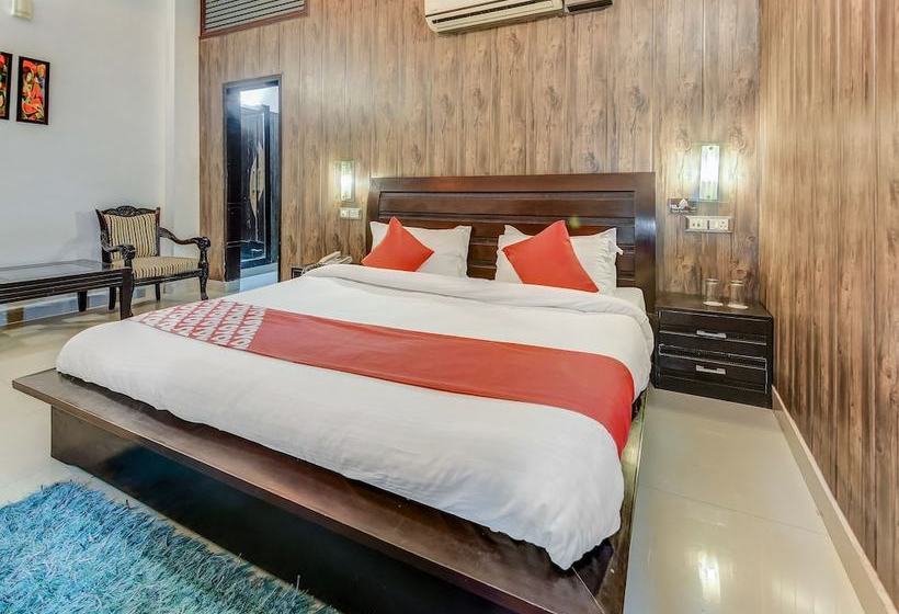 בית מלון כפרי Deep By Oyo Rooms