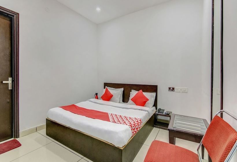 בית מלון כפרי Deep By Oyo Rooms