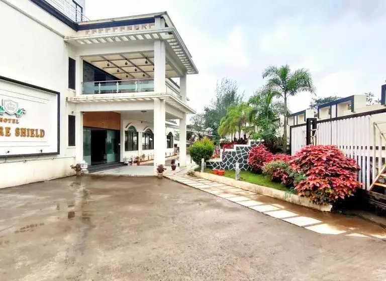 ホテル Nature Shield Lonavala