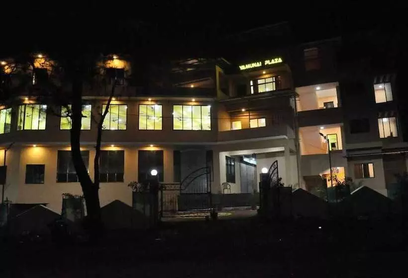 Hotel Pride Residency