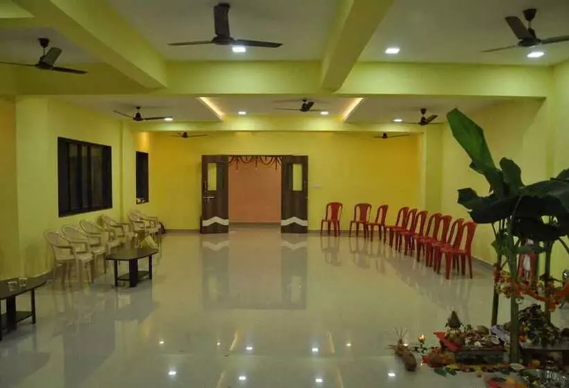 Hotel Pride Residency