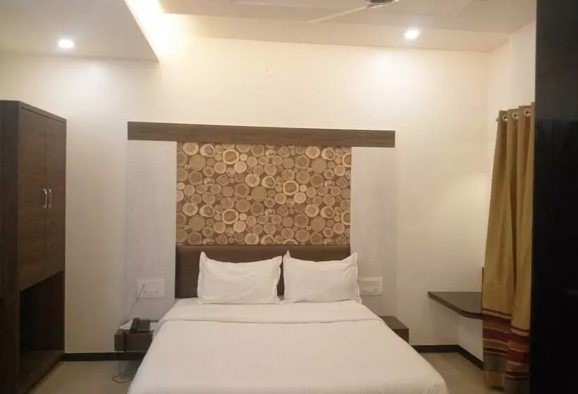 Hotelli Pushpak Park