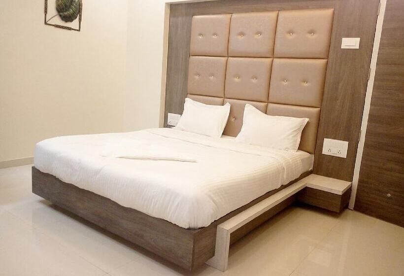 בית מלון כפרי Pushpak Park