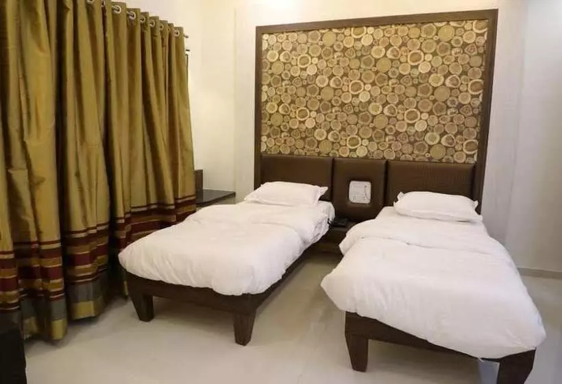 Hotelli Pushpak Park